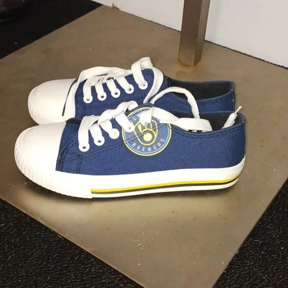 Milwaukee Brewer youth shoes - Picture 2 of 9